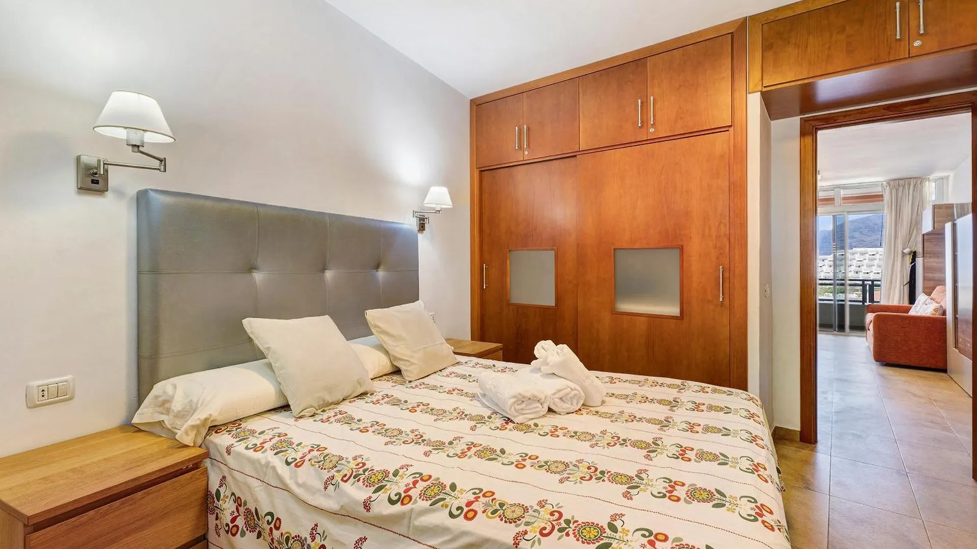 Beautiful Arenas Negras By Paramount Holidays Puerto de Santiago  Puerto de Santiago (Tenerife)
